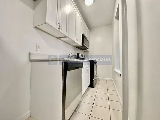 5th image of 121 Bennett Ave #22A
