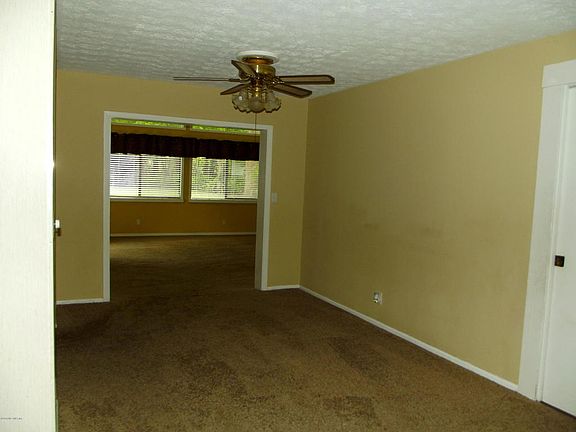 5th image of 2535 W Burlingame Dr