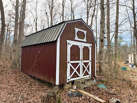 4th image of 132 Killary Rd