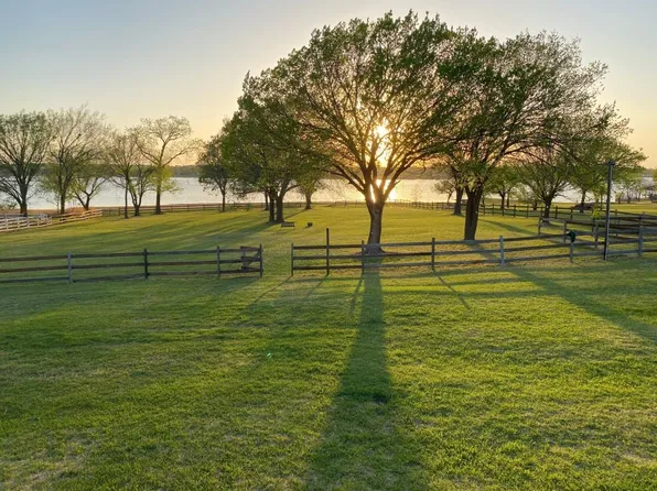 129 Conejos Dr, Nocona, TX 76255