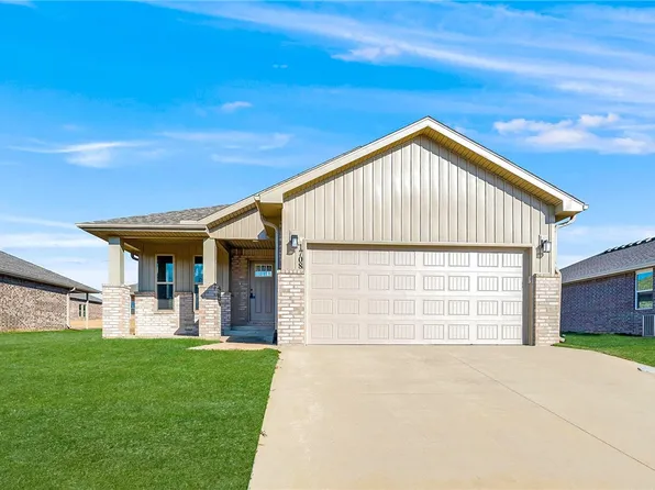 1708 Farmer St, Pea Ridge, AR 72751