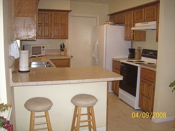 Kitchen updated in Fall '06