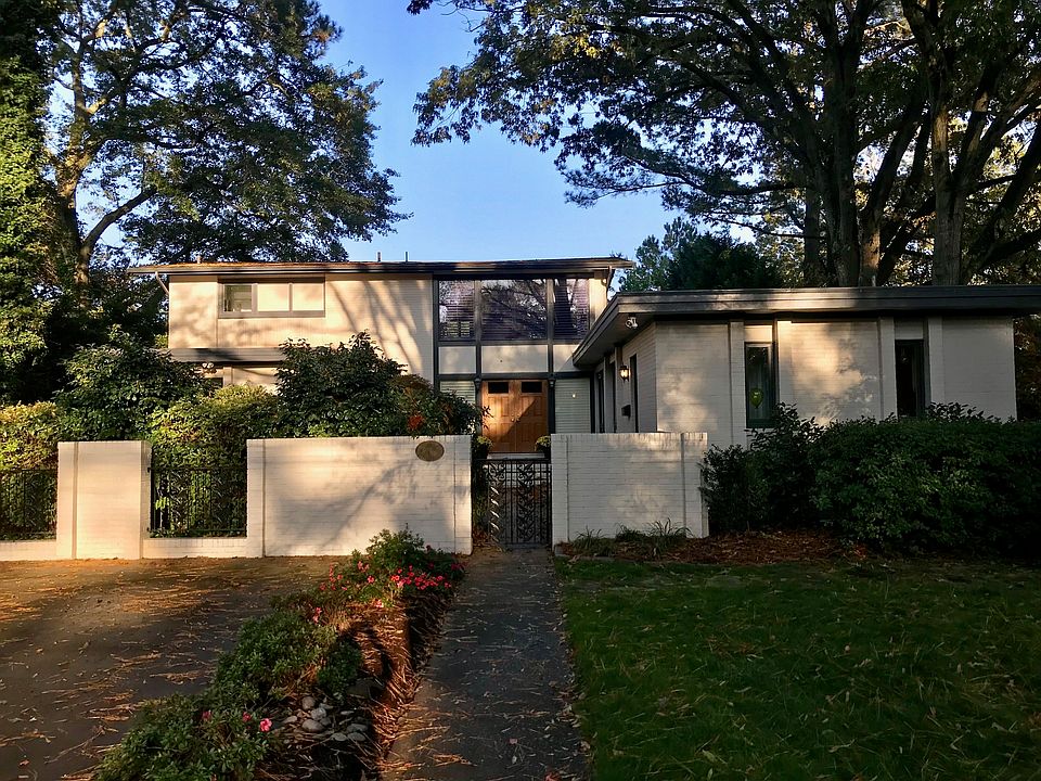 6056 DreamHome - street view