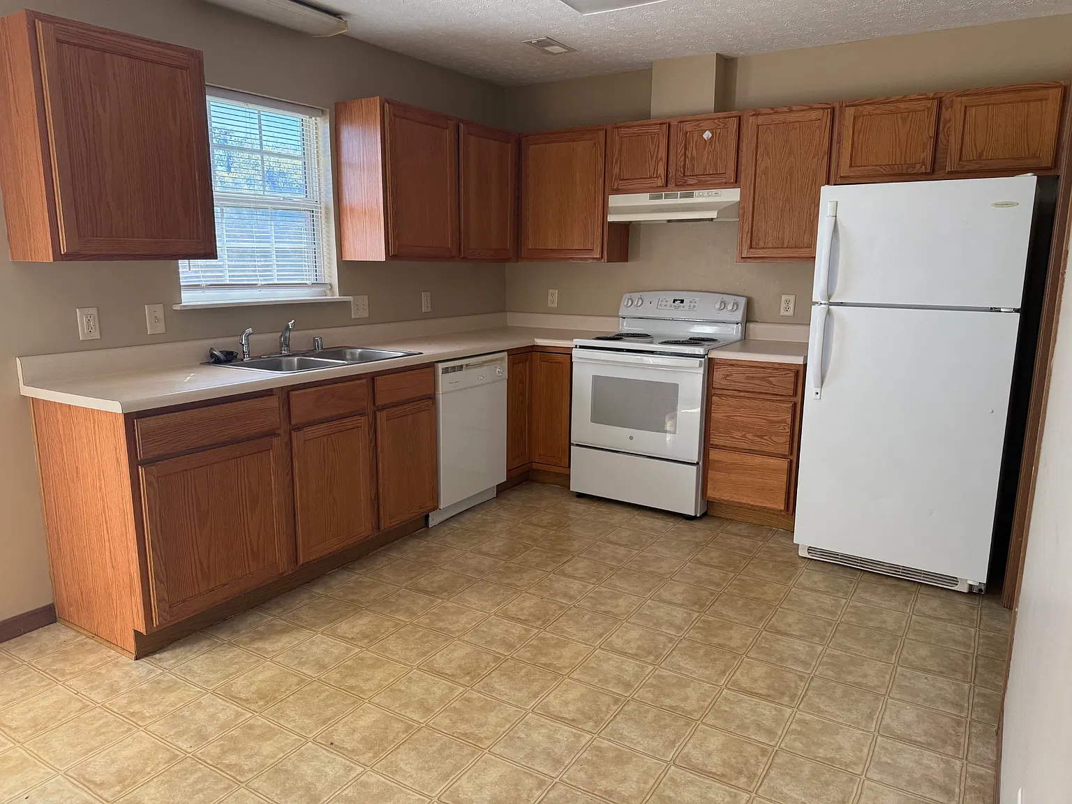2 bed, $691 — Photo 3