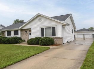 9771 W Darnel AVENUE, Milwaukee, WI 53224