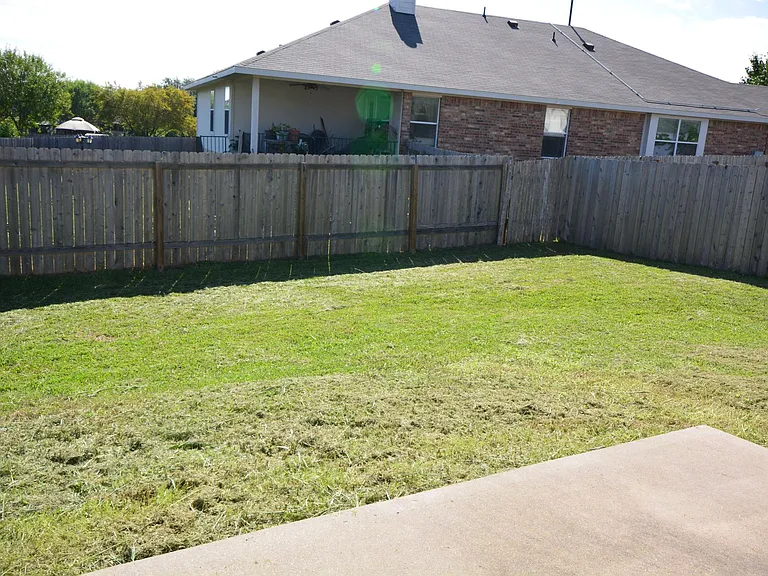 410 Goldenrod St — Photo 17