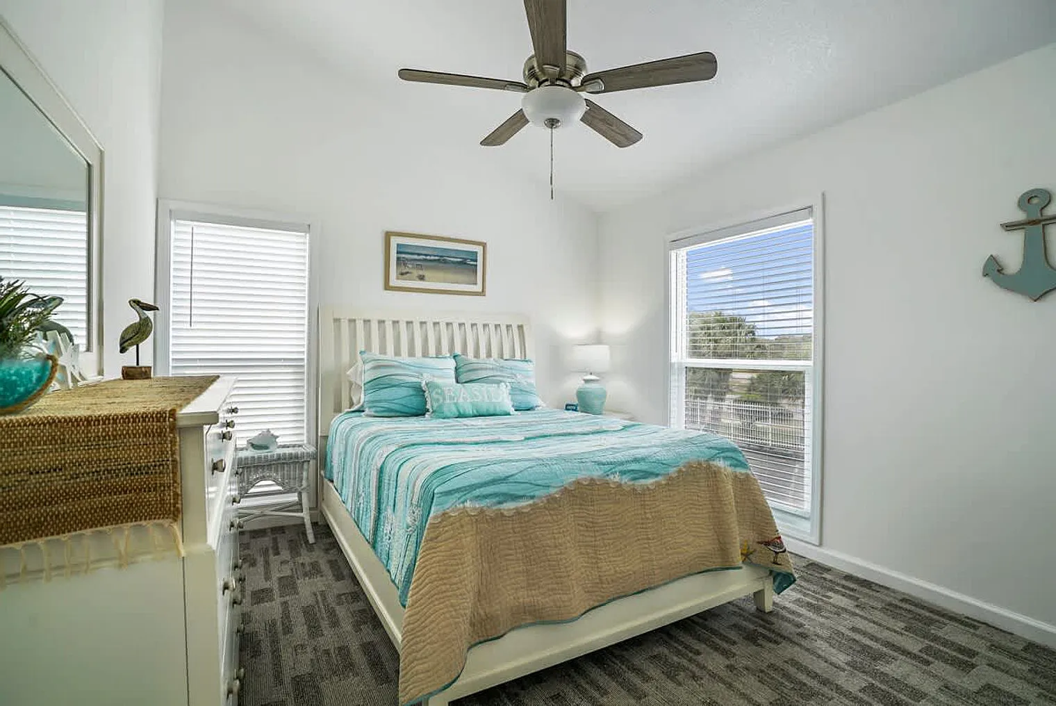 3 bed, 2.0 bath, 1517 sqft, $3,359 — Photo 4