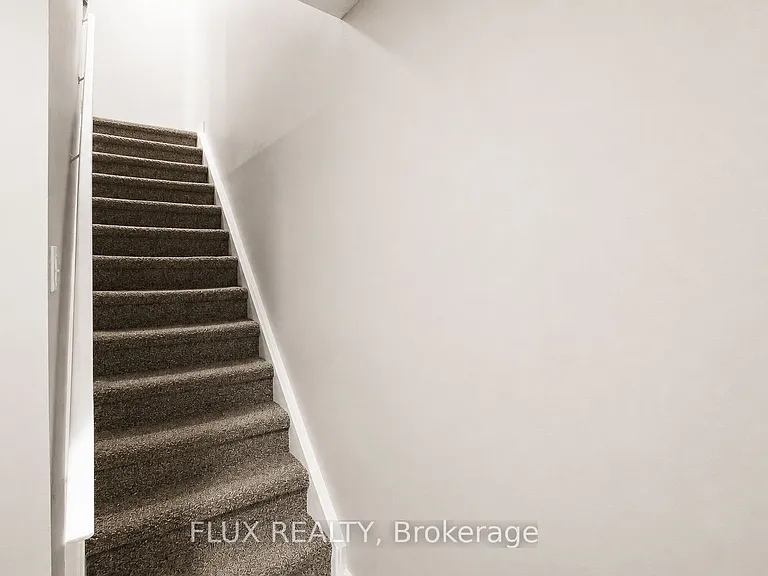 595 3rd St #19 — Photo 15
