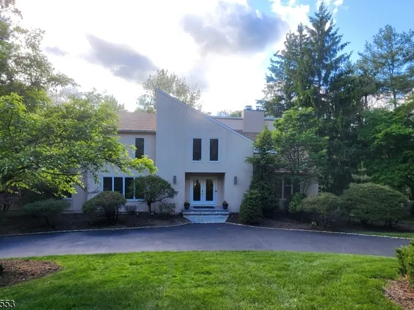 15 Manchester Ct, Morris Twp., NJ 07960