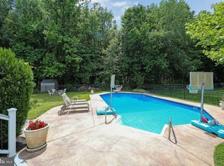 23 Gaskin Dr, Burlington, NJ 08016