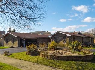 8100 W Church St, Niles, IL 60714