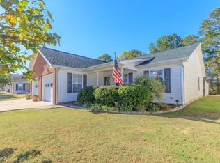 64 Yellow Brick Rd, Rossville, GA 30741