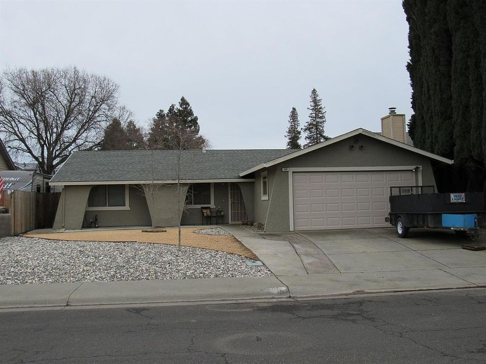 1st image of 306 Carlsbad Pl