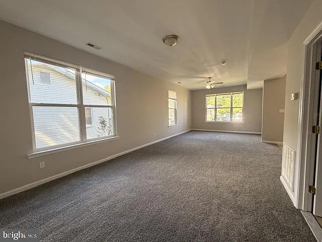 4 bed, 2.5 bath, 2200 sqft, $2,595 — Photo 2