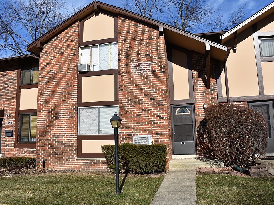 1st image of 18W110 Standish Ln