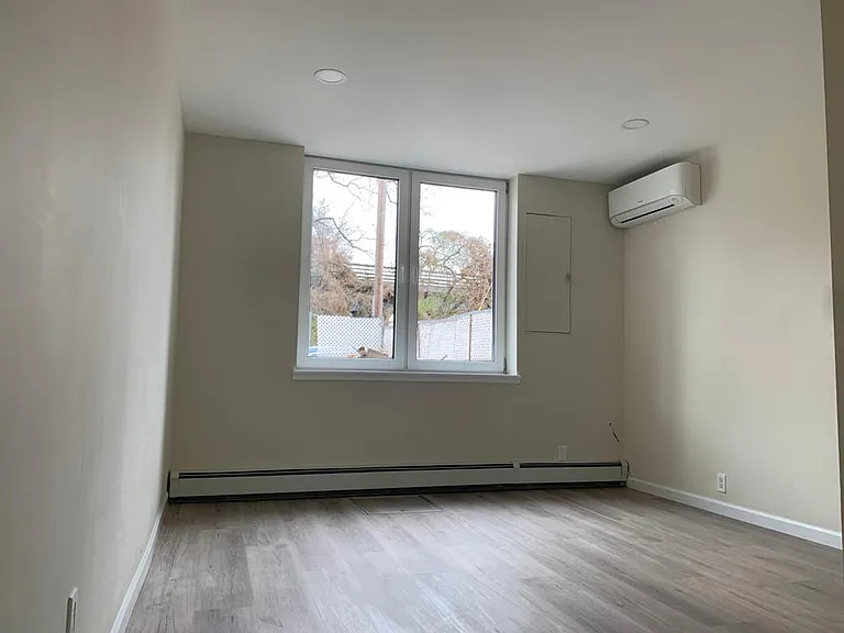 3686 Shore Pkwy — Photo 6