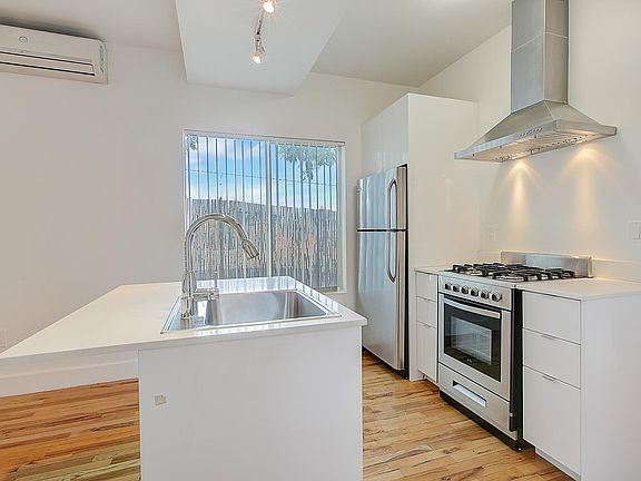 5th image of 1306 W Temple St APT 4