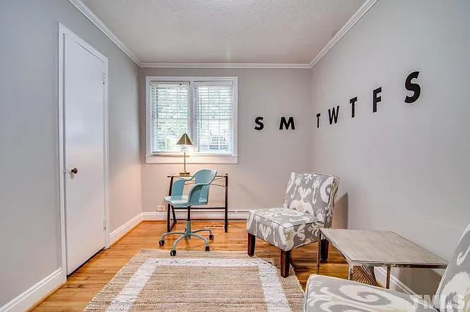 2418 Acadia St — Photo 13