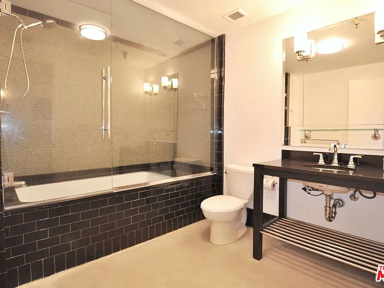 849 S Broadway #M02 — Photo 14