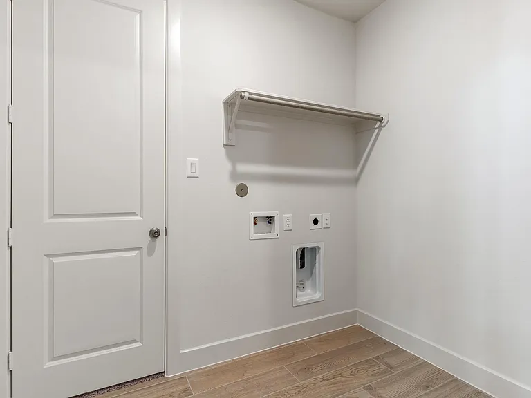407 Mathis Lake Ct — Photo 13