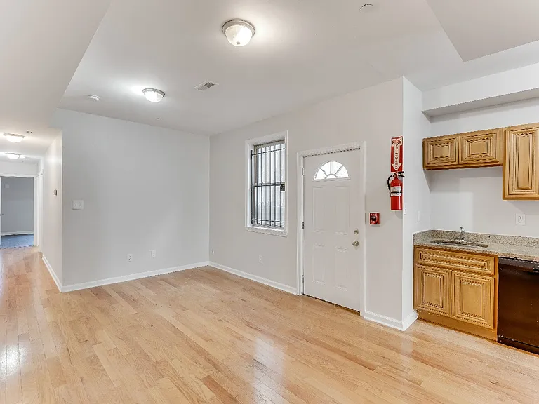 1816 Cecil B Moore Ave #A8 — Photo 2
