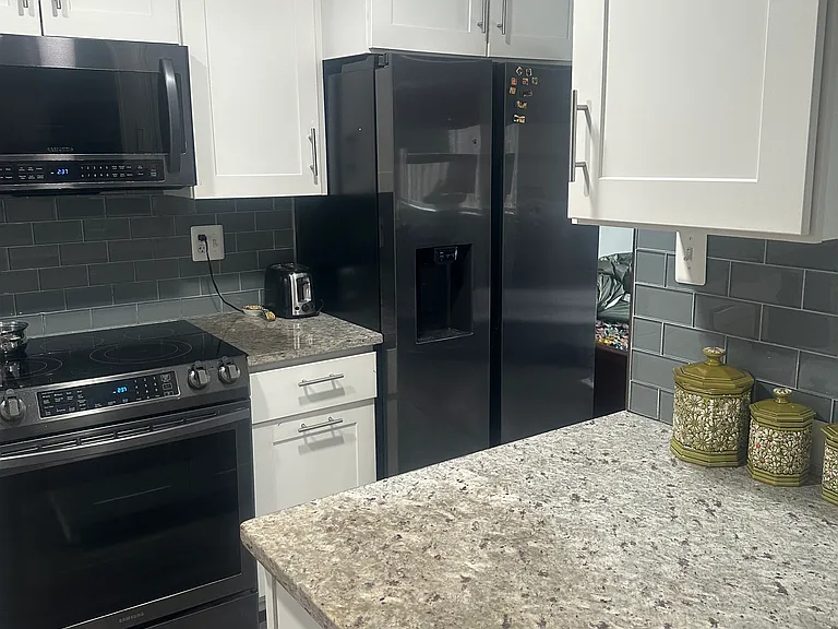 8505 Bradford Rd — Photo 8