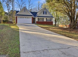 875 Oaklen View Dr, Buford, GA 30518