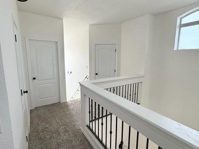 12808 Luis Cortinas — Photo 11