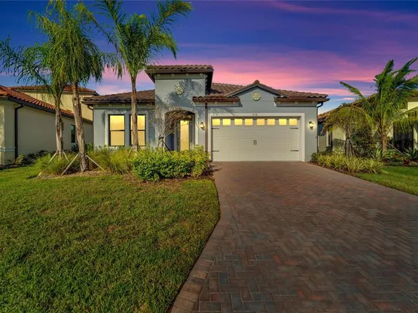 2318 5th St E, Palmetto, FL 34221