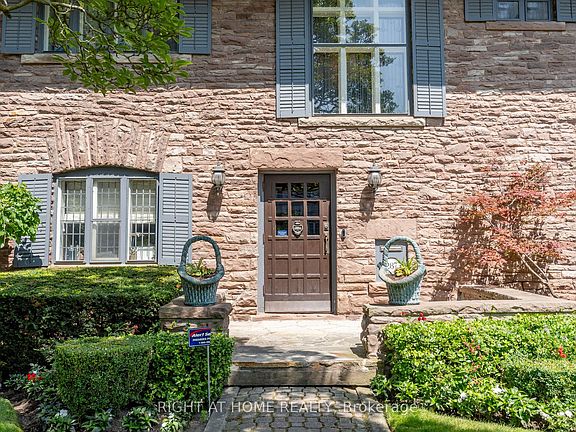 3rd image of 287 Russell Hill Rd