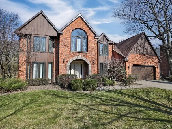 80 Curley Dr, Orchard Park, NY 14127