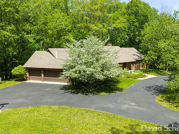 2nd image of 10225 River Shore Dr SE