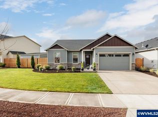 1233 Daylily St, Woodburn, OR 97071