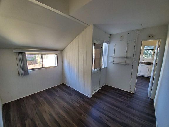 2nd image of 821 El Redondo Ave