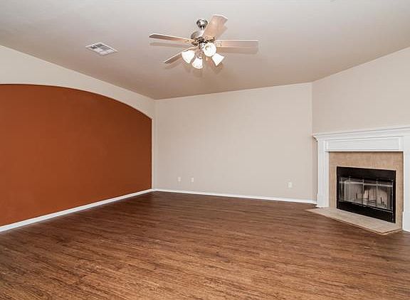 3rd image of 5406 Holly Oak Ln