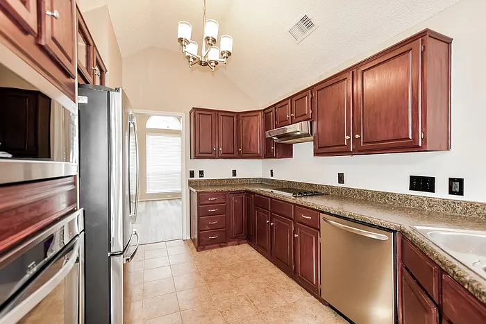 2317 Homestead Dr — Photo 7