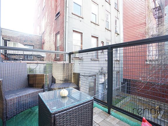 4th image of 163 Graham Ave APT 3B