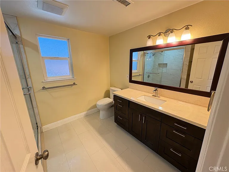20409 Tufts Cir — Photo 17