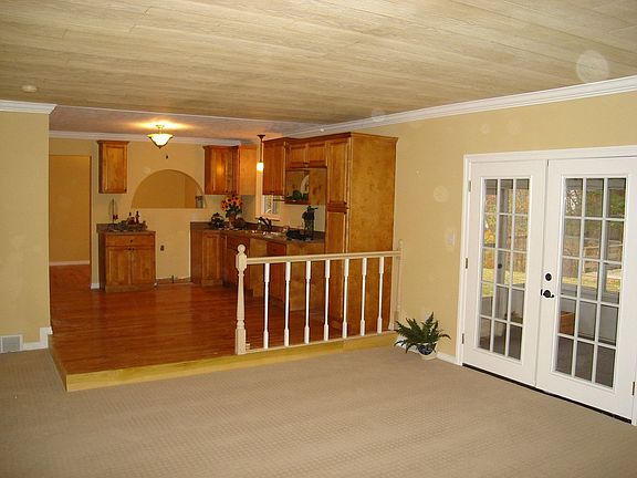 2nd image of 5621 Sequoia Dr