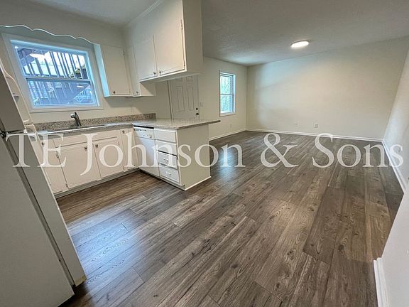 3rd image of 2404 Markwood Ln APT B