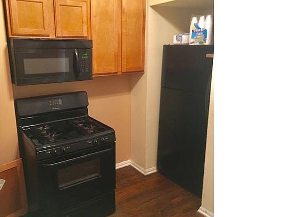 3rd image of 3042 W Lexington St #1
