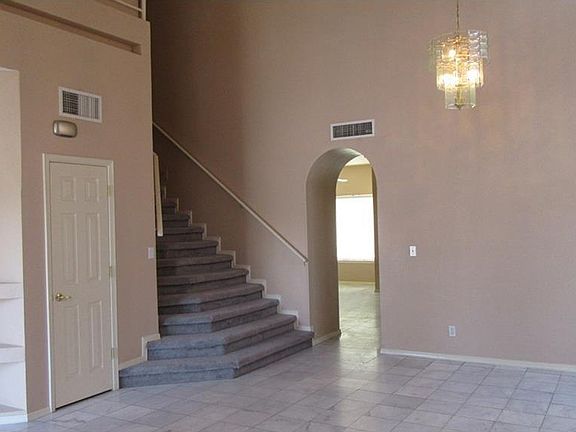 2nd image of 712 Camino Norte Ct