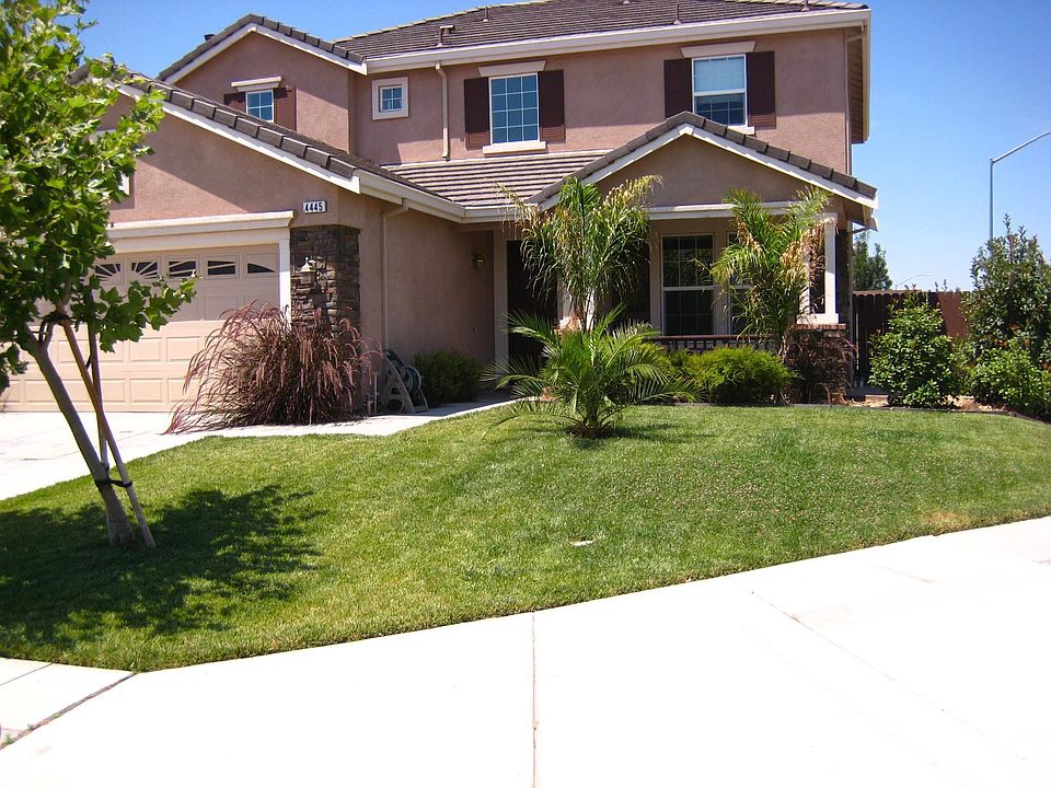 4445  Oakridge Dr