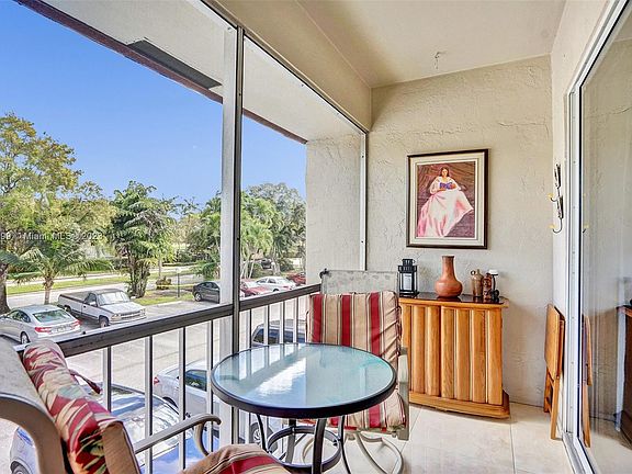 5th image of 13 Jacaranda Dr APT 216