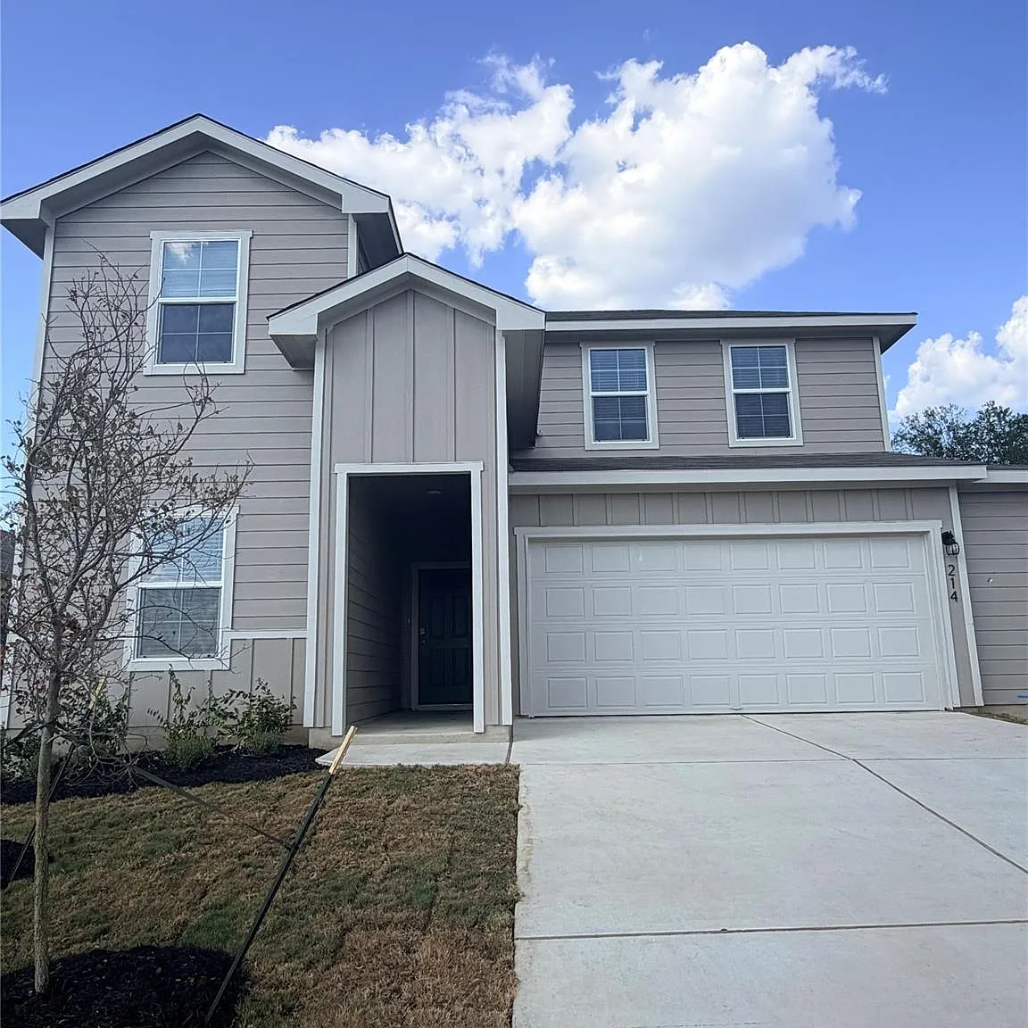 4 bed, 3.0 bath, 2239 sqft, $2,095 — Photo 2