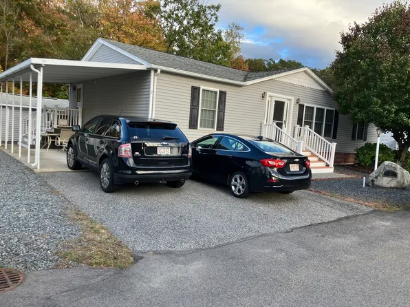 2 Woodridge Rd #2, Plainville, MA 02762