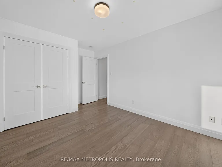 55 Russ St — Photo 19