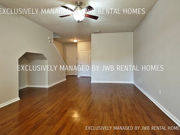 5th image of 2394 Sunset Bluff Dr