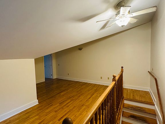 Upstairs livingroom