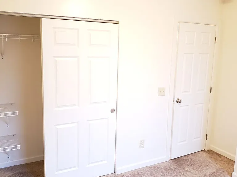 909 Gellatly St — Photo 28